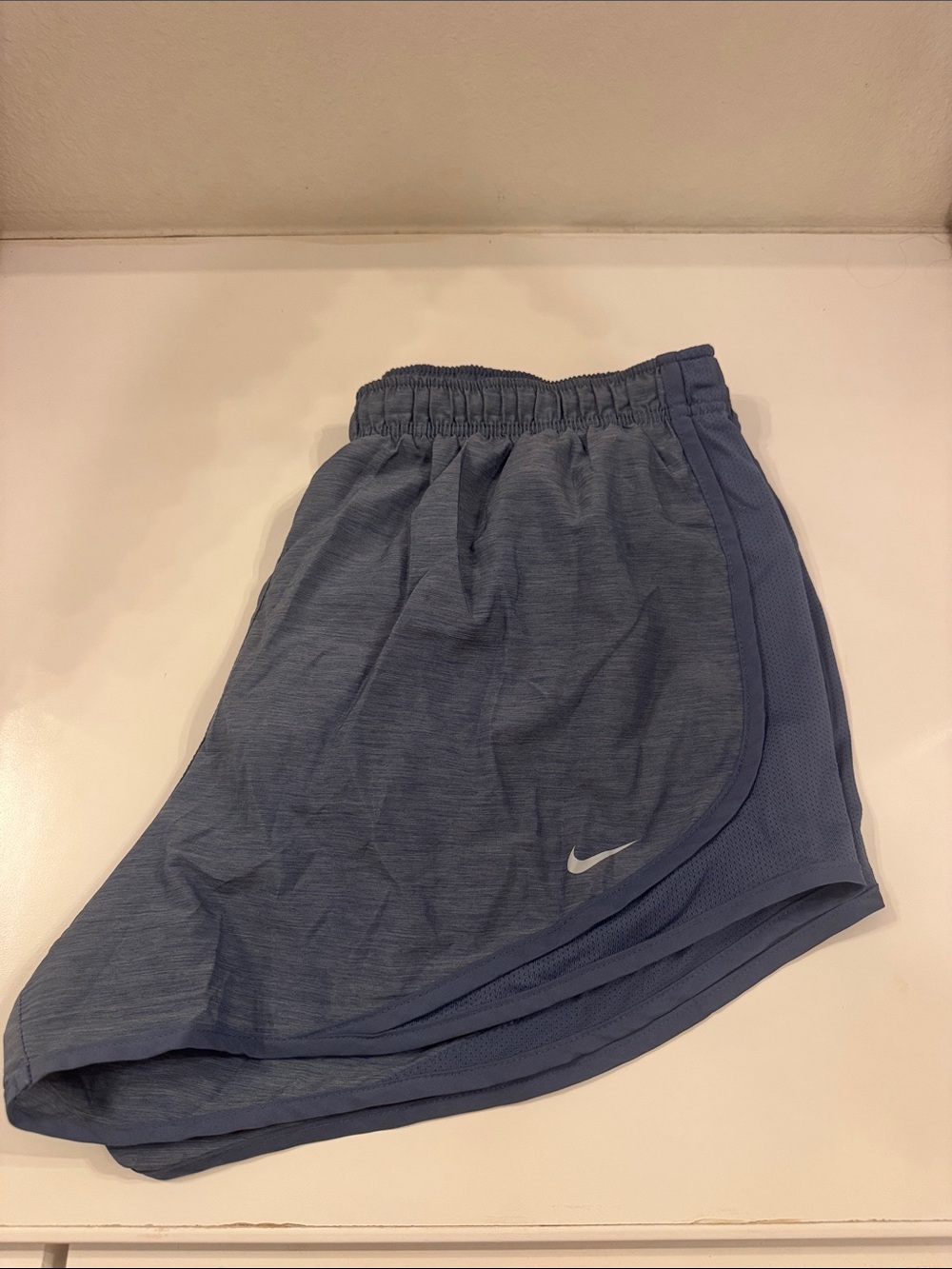 Nike Women’s (Sz XL) Tempo Running Shorts. Gray. 3” inseam.